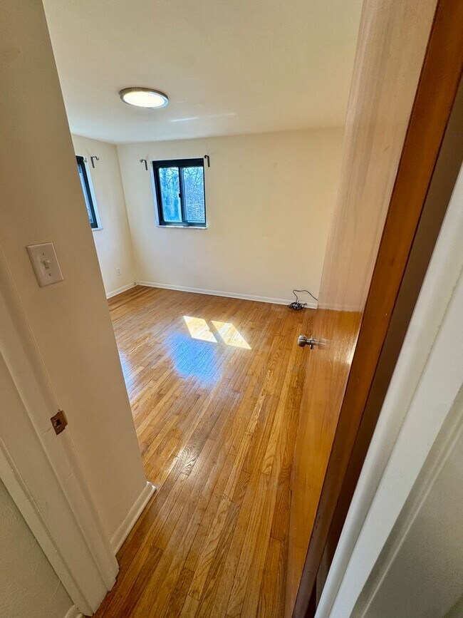 Building Photo - 229-231 Marylea Avenue (LO)