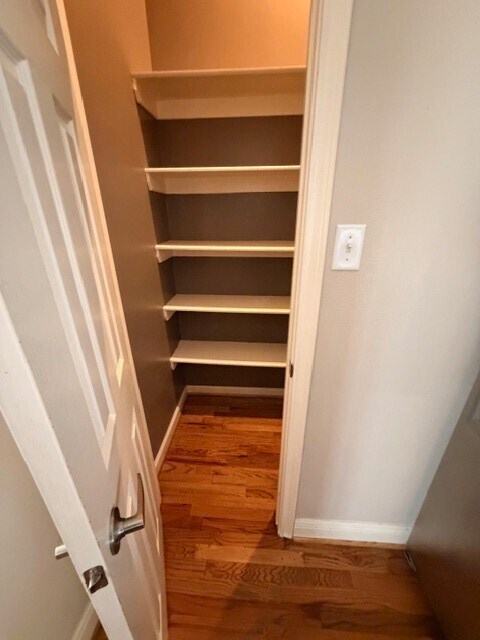 Building Photo - 1141 W 24th St