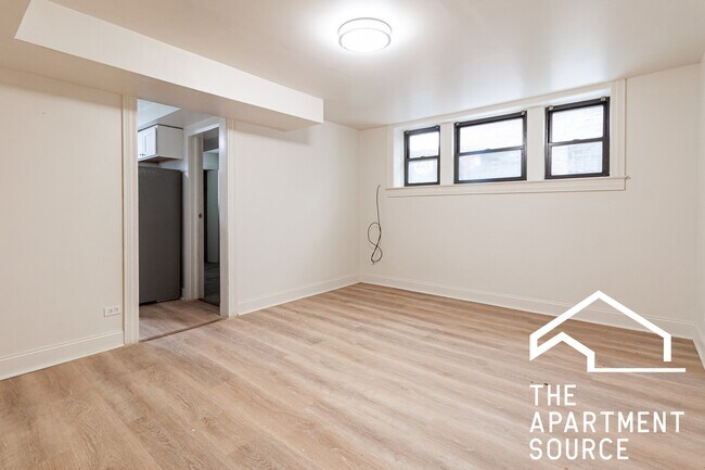 Building Photo - 4112 N Broadway