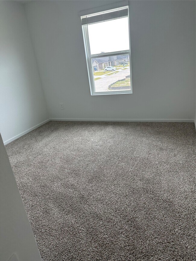 Building Photo - 18265 Descartes St