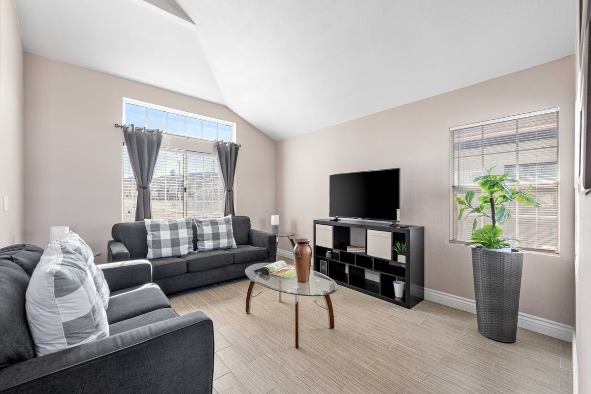 Building Photo - 2813 Sandstone Ct