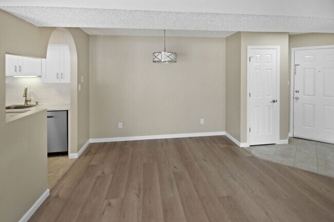 Building Photo - 315 Shirley Ridge Dr