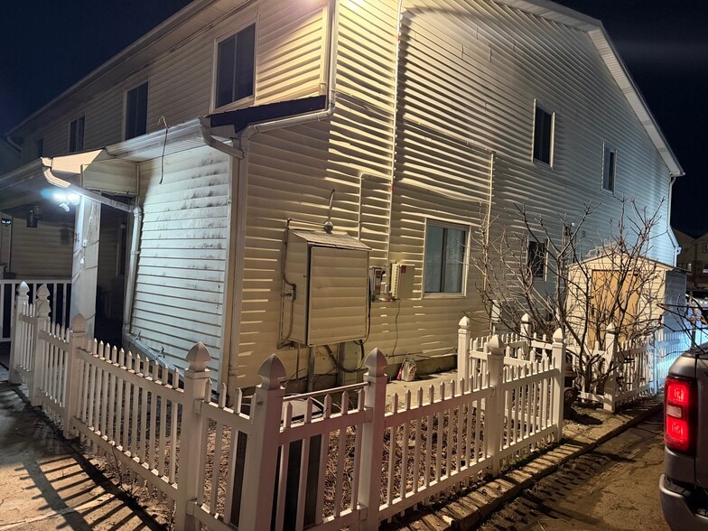 Outside - 31 Greentree Ln