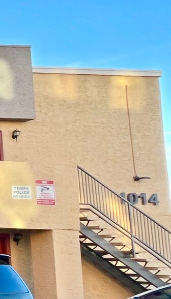 Building Photo - 1014 E Spence Ave