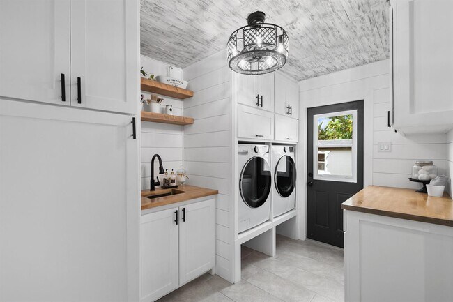 Building Photo - 11577 Anhinga Dr