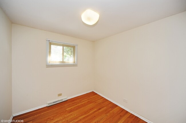 Building Photo - 1414 Pfingsten Rd