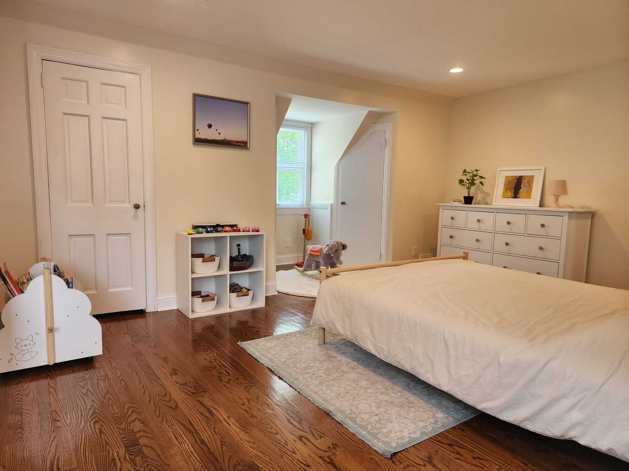 Bedroom 2 out of 4 - 18 Lincoln Ave