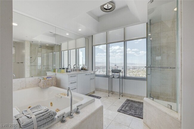 Building Photo - 222 Karen Ave