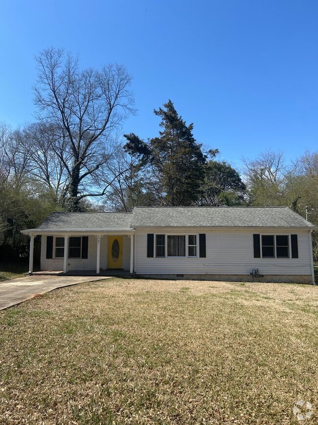 Building Photo - 3-bed 2-bath in Dekalb County!