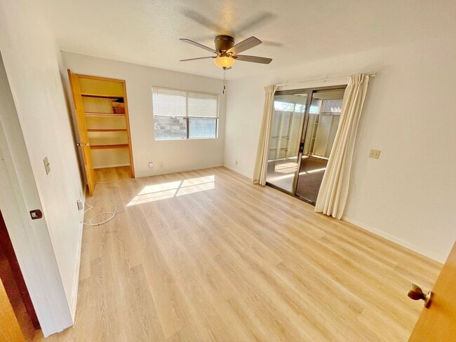 Building Photo - South Kihei 2 Bedroom / 1 Bathroom Unfurnished downstairs unit  - Peekaboo Ocean View