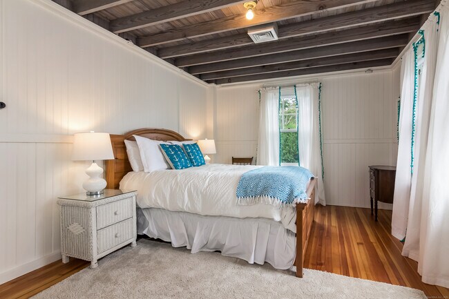 Building Photo - 15 Willard Ave