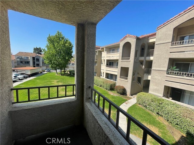 Building Photo - 1020 La Terraza Cir