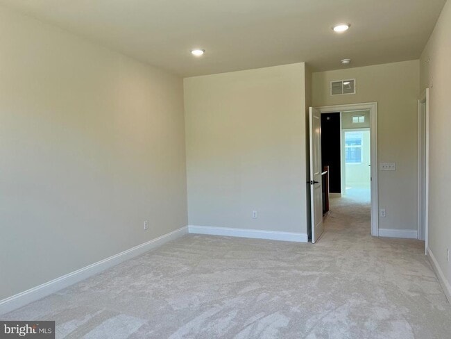 Building Photo - 805 Shay Ct
