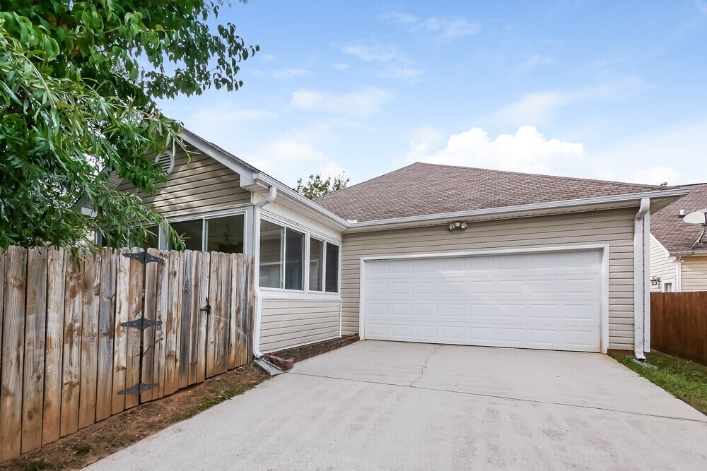 Building Photo - 4115 Springvale Way