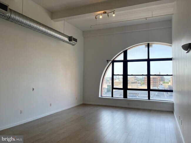 Building Photo - 726 Market St