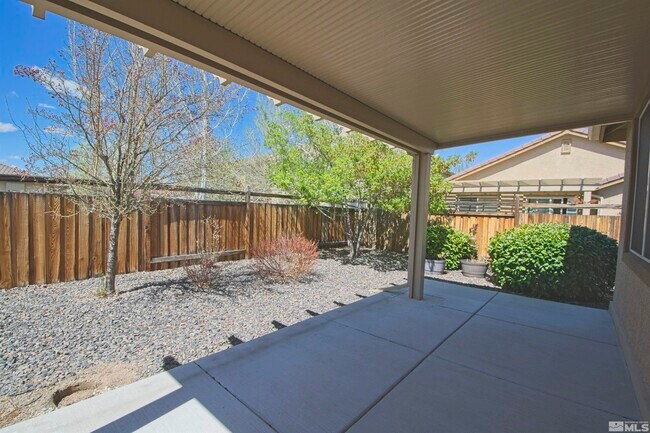 Building Photo - 6851 Apus Dr