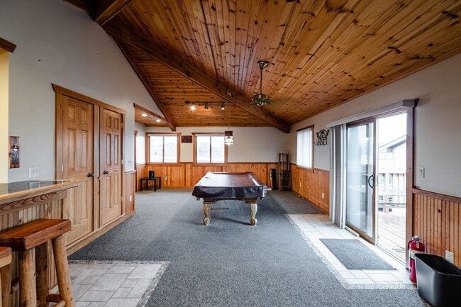 Building Photo - dschase