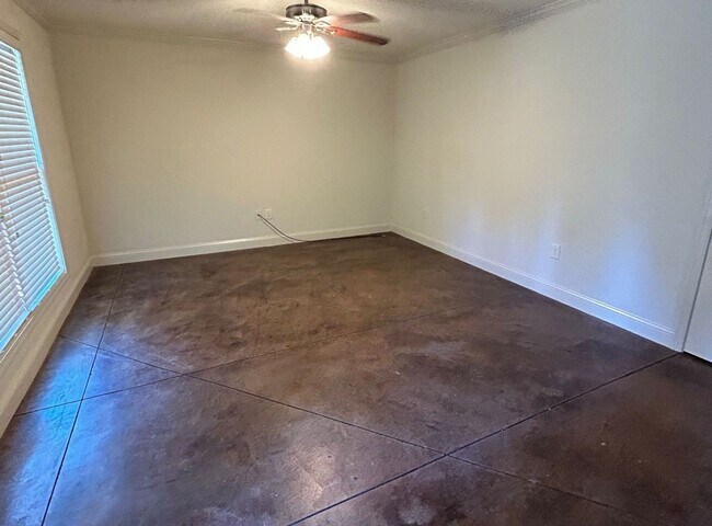 Building Photo - PRE-LEASING FOR AUGUST 2026!