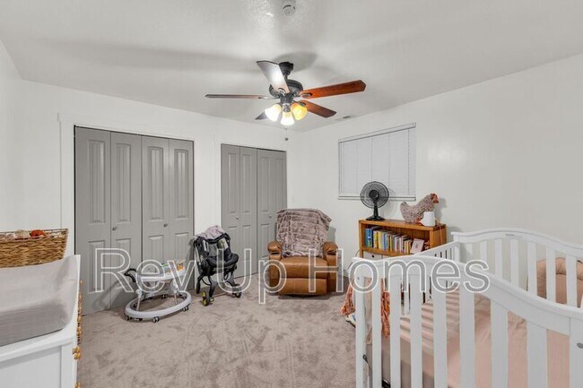 Building Photo - 492 E 100 S