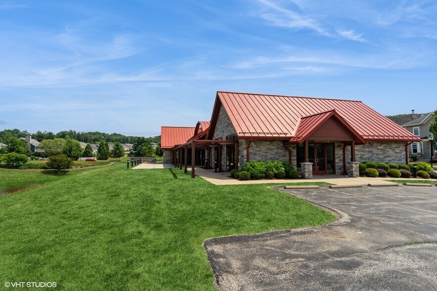 Building Photo - 335 Osona Ln