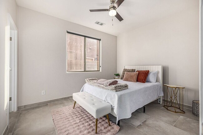 Building Photo - 5211 N 193rd Ave