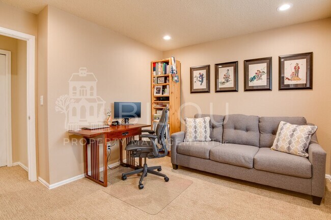 Building Photo - Located in the Hills of Rockrimmon!