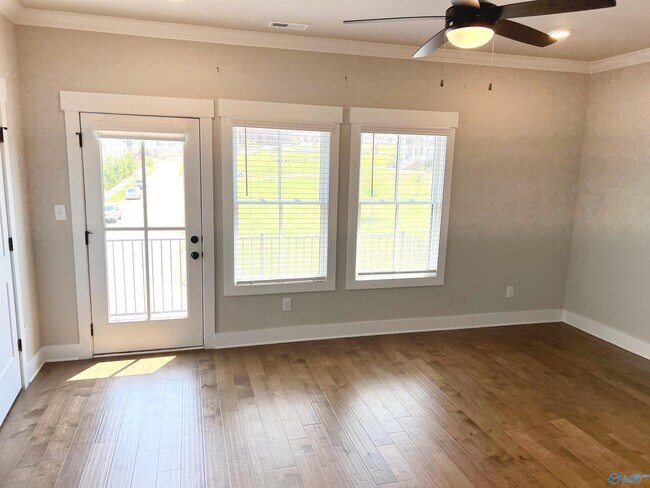 Building Photo - 130 Iberville St