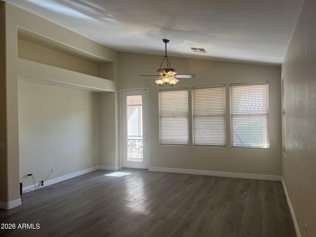 Building Photo - 7033 W Irma Ln