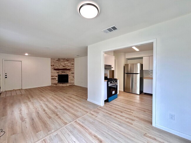 Building Photo - 2307 Singletree Ave