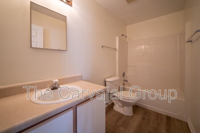 Building Photo - 1215 Kempton Chase Pkwy