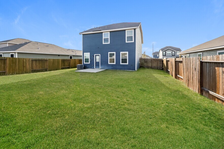 Building Photo - 8414 Bermuda Blue Rd