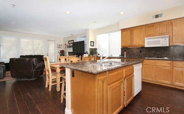 Building Photo - 10 Acanthus
