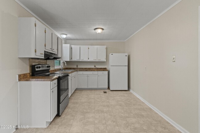 Building Photo - 203 Knight Pl