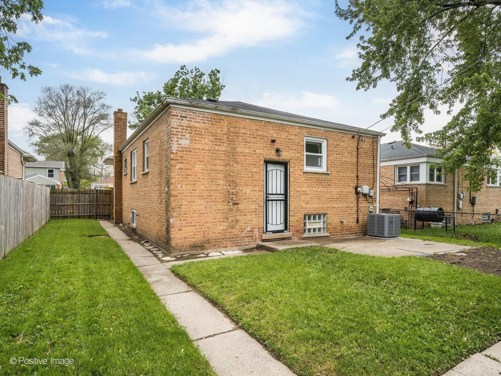 Building Photo - 14341 Dobson Ave