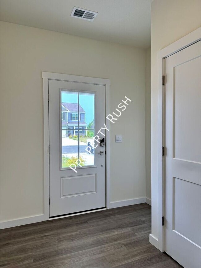 Building Photo - 7535 Bendire Lp