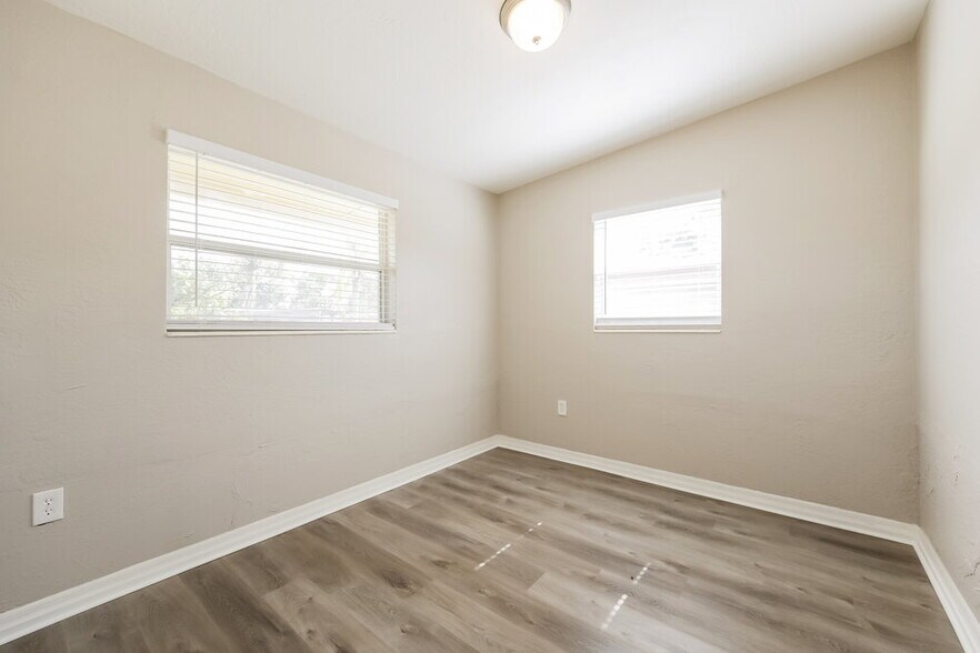 Building Photo - 1412 Brookhill Dr