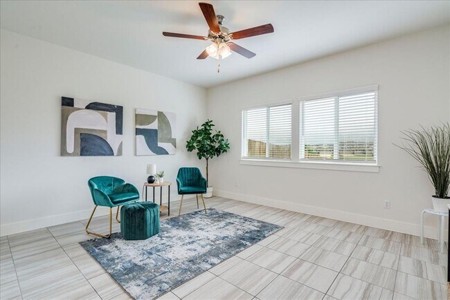 Building Photo - 439 White Steppe Way