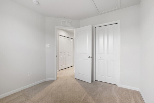 Building Photo - 130 Wye Oak Dr