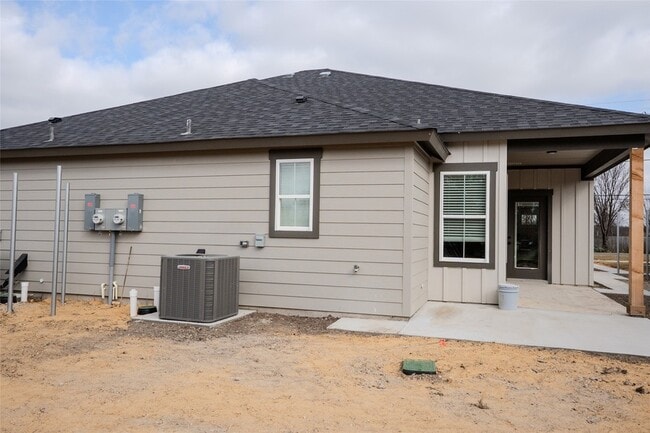 Building Photo - 382 N Dallas St