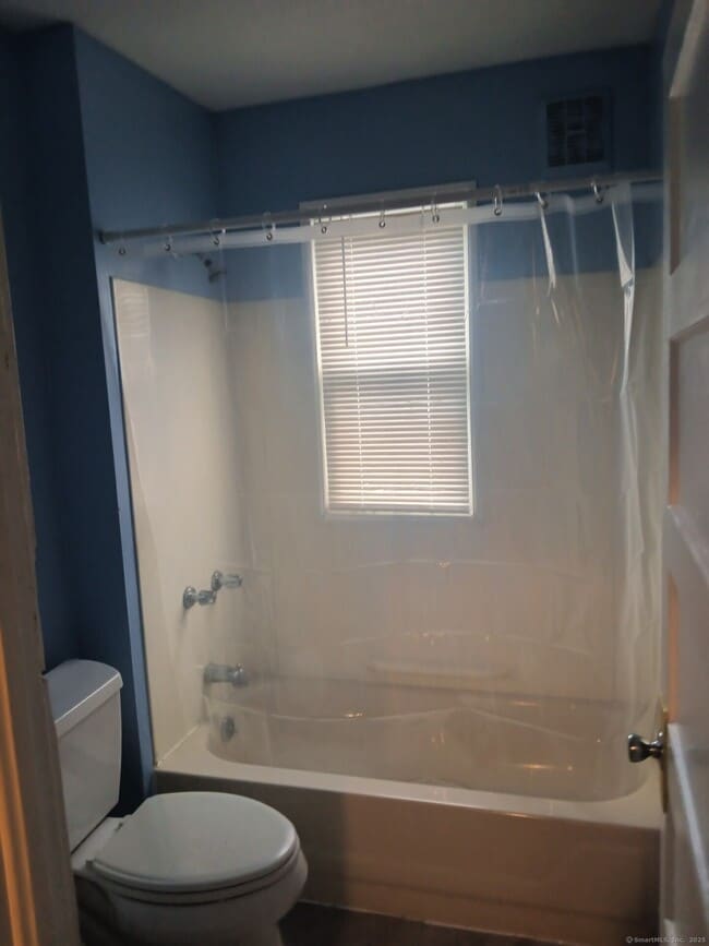 Building Photo - 50 Newington Ave