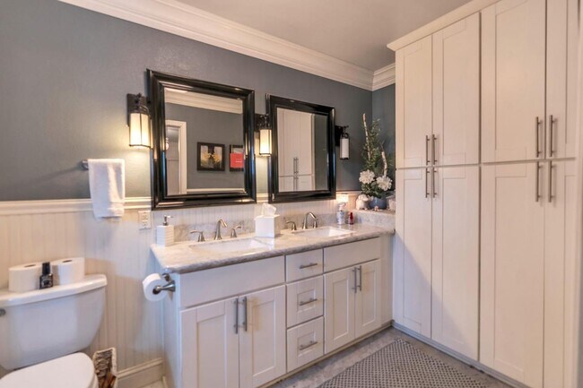 Building Photo - Beautiful Southside Los Banos Rental