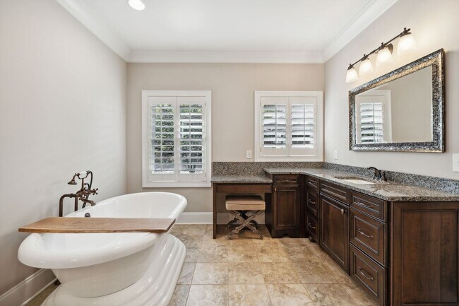 Building Photo - FULLY FURNISHED ISLAND HOME ON OLD HICKORY...