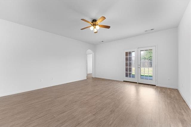 Building Photo - 113 Oriole Dr