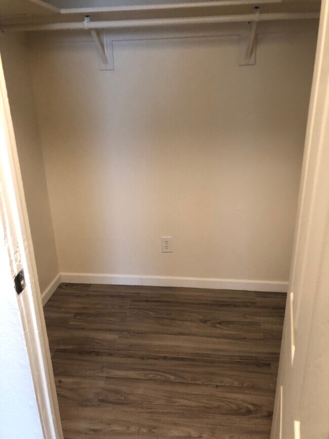 Tiburon Apartments 1330 Potter Dr Colorado Springs CO 80909