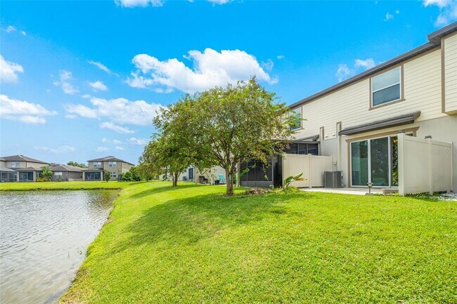Building Photo - 9210 Hillcroft Dr