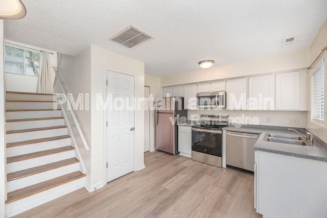 Building Photo - 41 Beri Dr