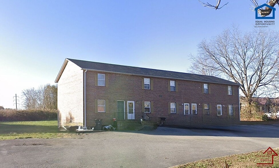 Primary Photo - 540 W Stevens St