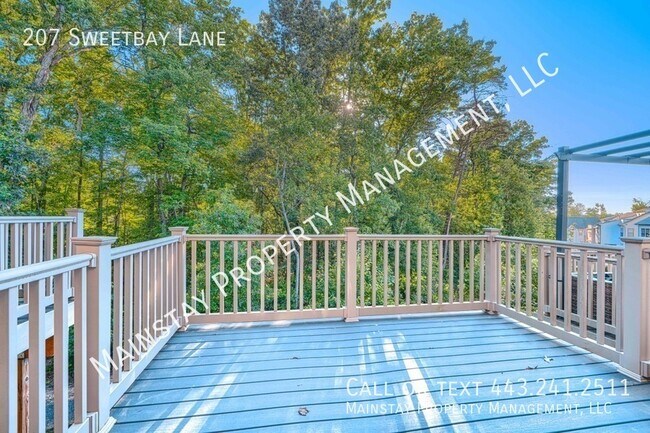 Building Photo - 207 Sweetbay Ln
