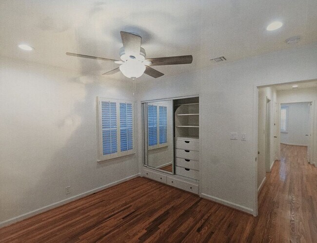 Building Photo - 11861 Laurelwood Dr