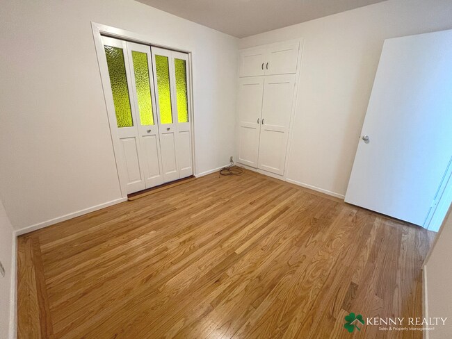 Building Photo - Three Bedroom Home with Lots of Common Area in Sunshine Gardens in SSF